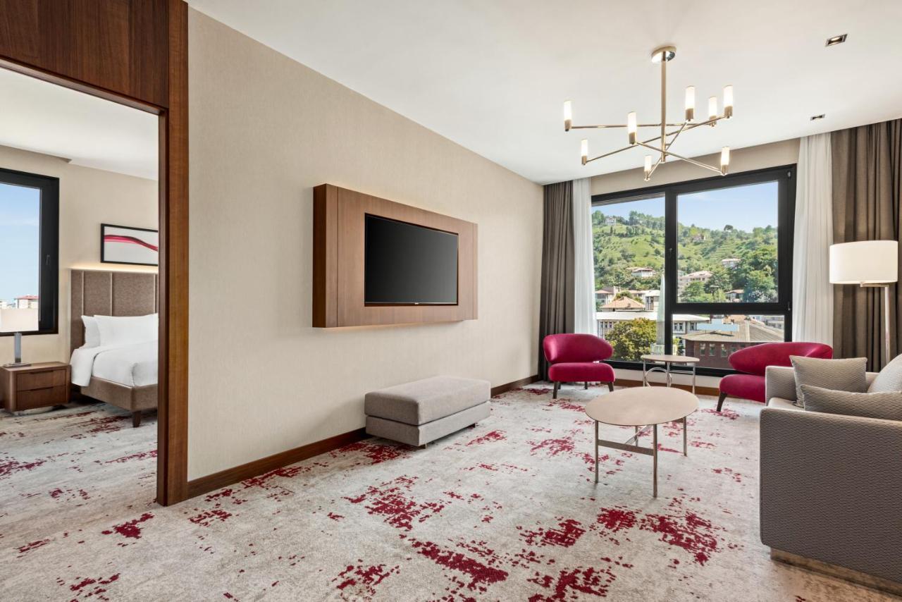 ホテル Ramada By Wyndham Rize Findikli エクステリア 写真